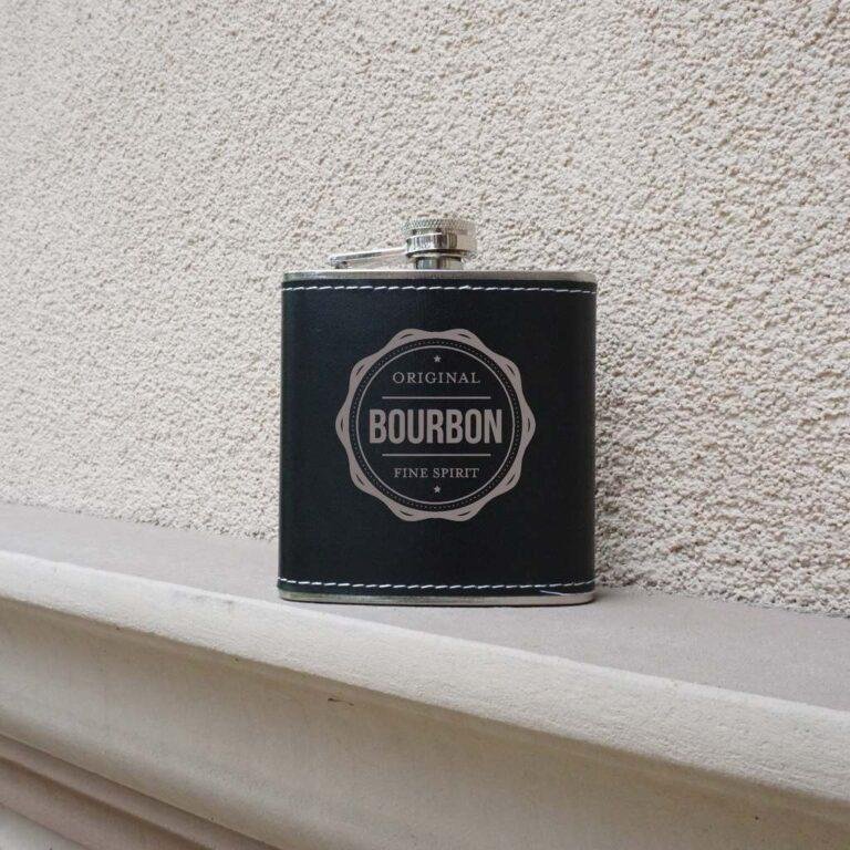 Blašķe BANFF ar gravējumu 180 ml.