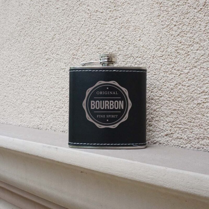 Blašķe BANFF ar gravējumu 180 ml.