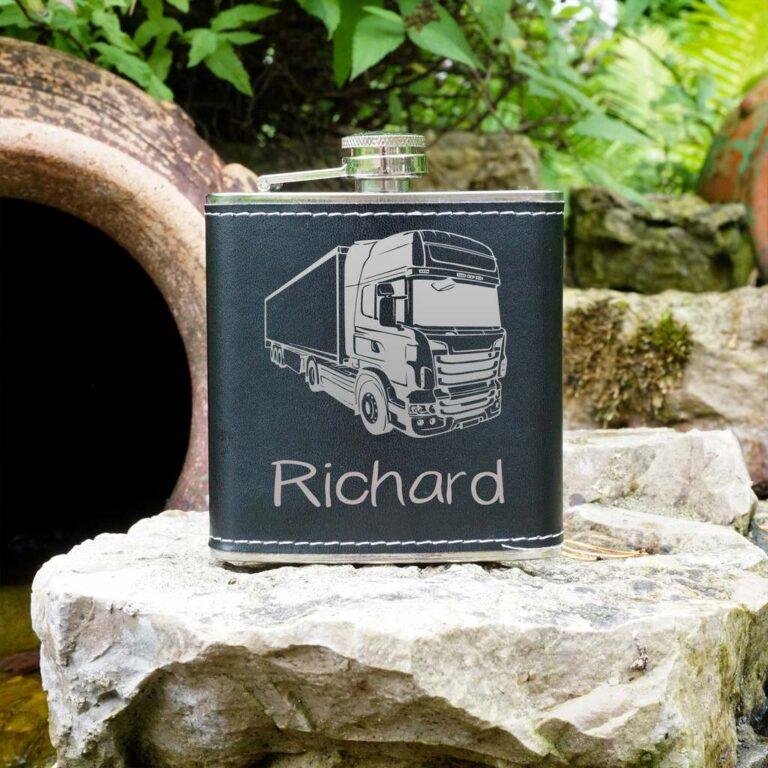 Blašķe BANFF ar gravējumu 180 ml.