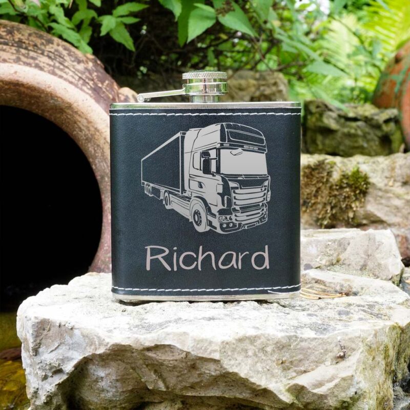 Blašķe BANFF ar gravējumu 180 ml.