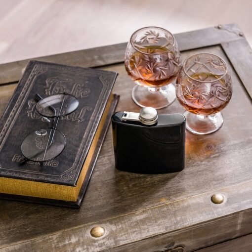 Blašķe MORAY ar gravējumu 180 ml.