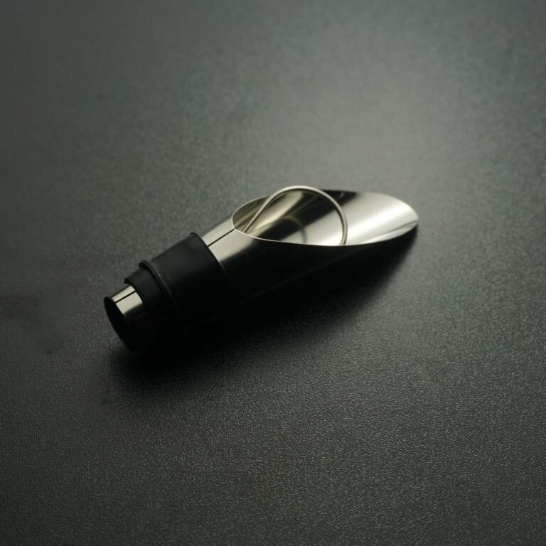 Vīna kaste "Atvērt pēc 10 gadiem"