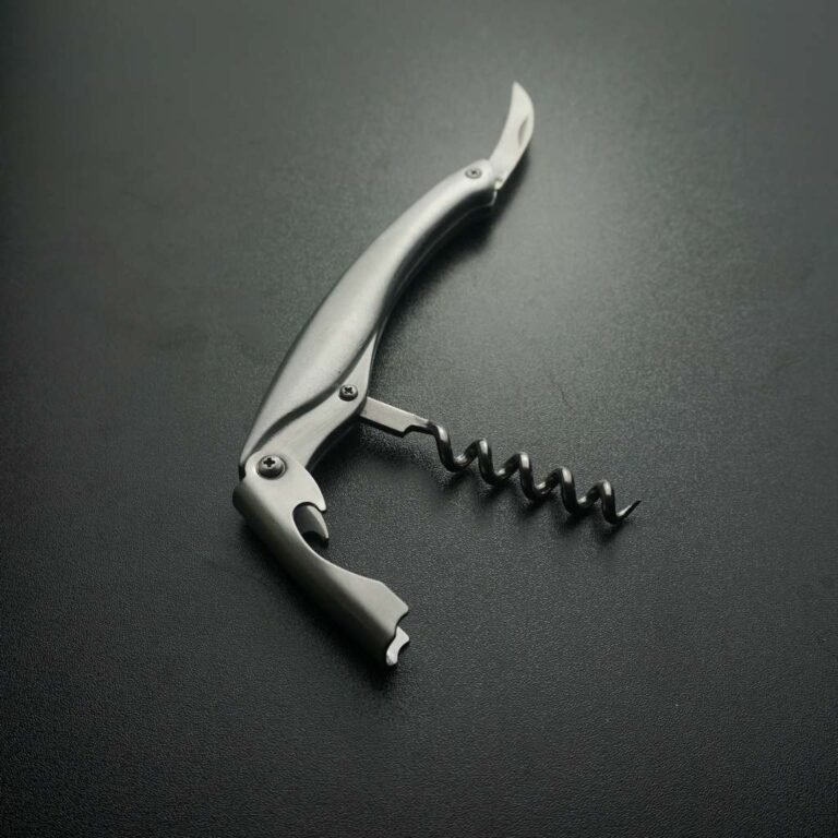 Vīna kaste "Atvērt pēc 10 gadiem"