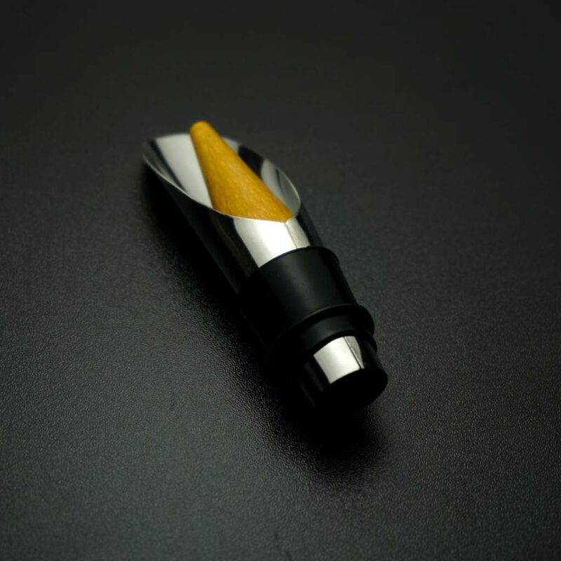 Vīna kaste un piederumi (4 priekš.) ar gravējumu