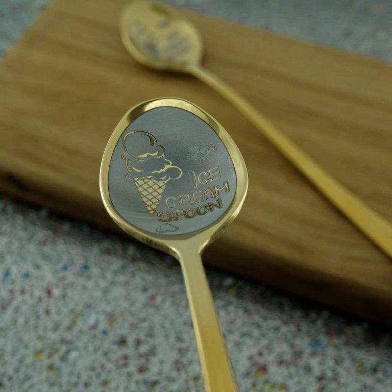 Latte karote “180+ zīmējumi” Gold