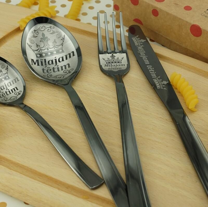 Komplekts Black no 4 piederumiem