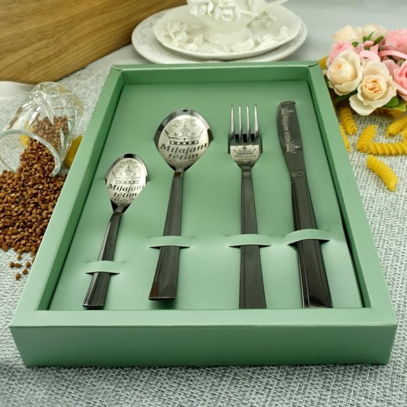 Komplekts Black no 4 piederumiem