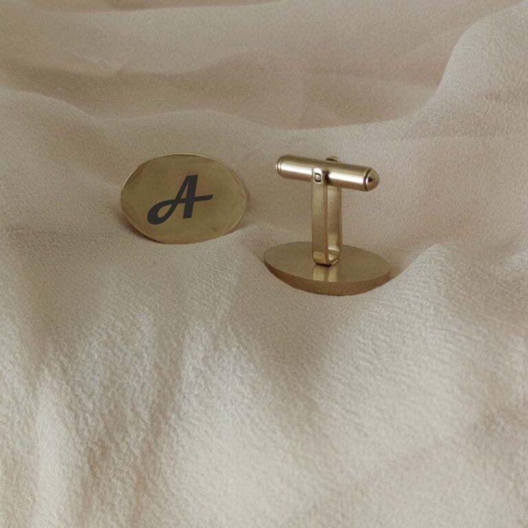 Aproču pogas "Gold" ar gravējumu