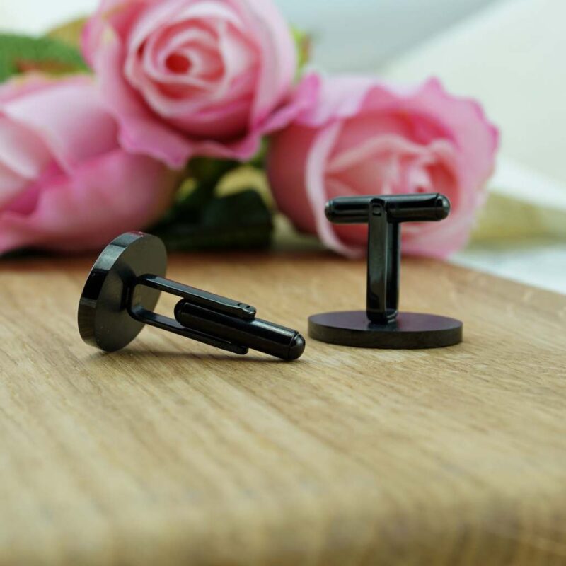 Aproču pogas "Black" ar gravējumu