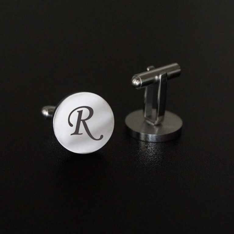 Aproču pogas "O Silver" ar gravējumu Aproču pogas "O Silver" ar gravējumu
