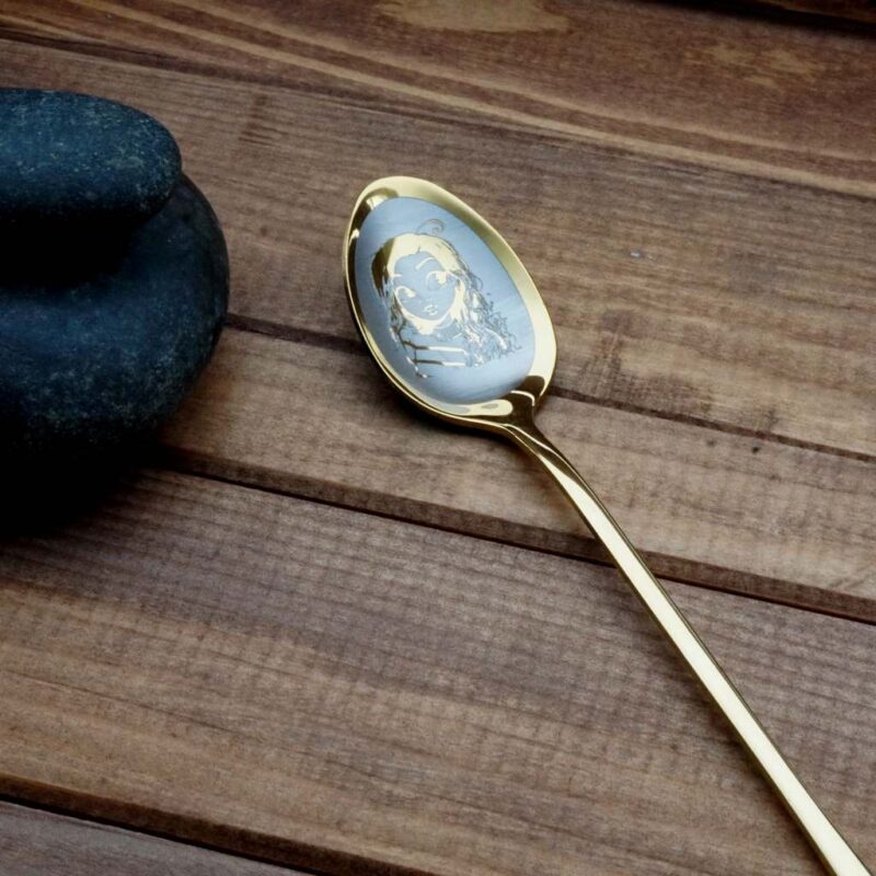 Latte karote “180+ zīmējumi” Gold II