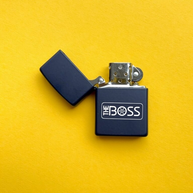 Зажигалка Zippo 239