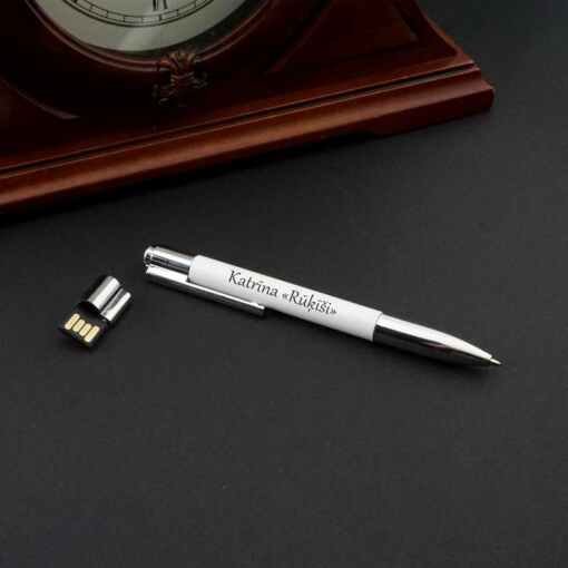 Pildspalva ar 16 GB USB Balta