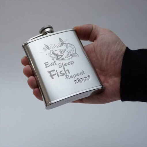 Blašķe Zippo ar gravējumu 177 ml.