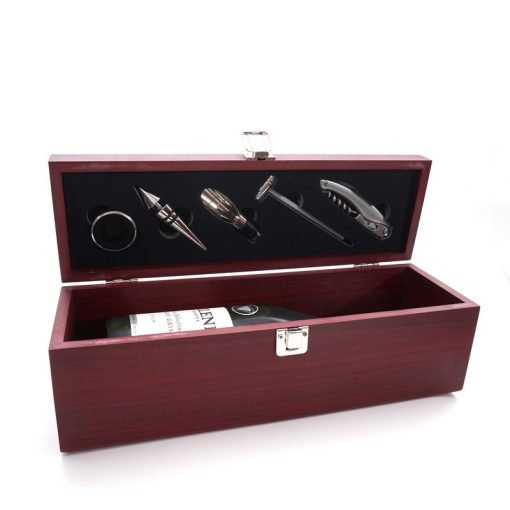 Vīna kaste "Atvērt pēc 10 gadiem"