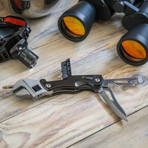 Multitool tūrisma nazis 2
