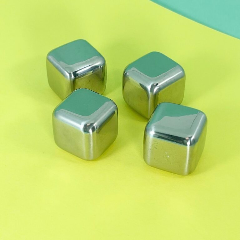 Ledus kubiņi ar gravējumu